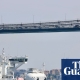 Anh nới lỏng trừng phạt dầu Nga giữa lo ngại giá nhiên liệu tăng vọt