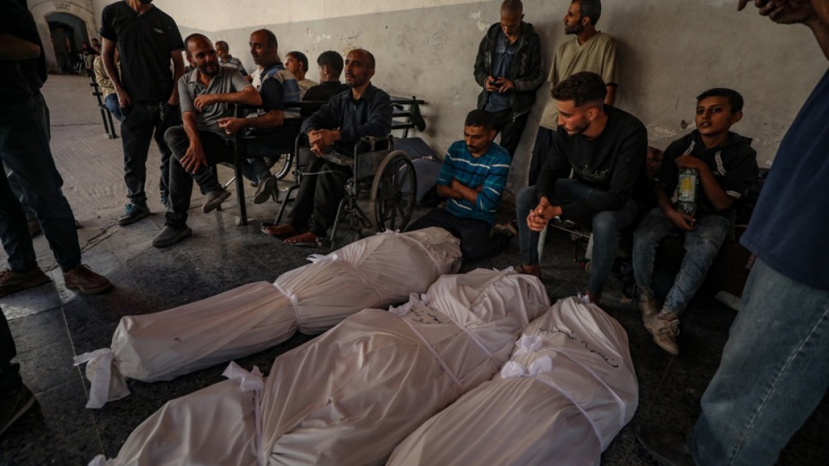 Khói bốc lên sau một cuộc tấn công của Israel ở Dải Gaza