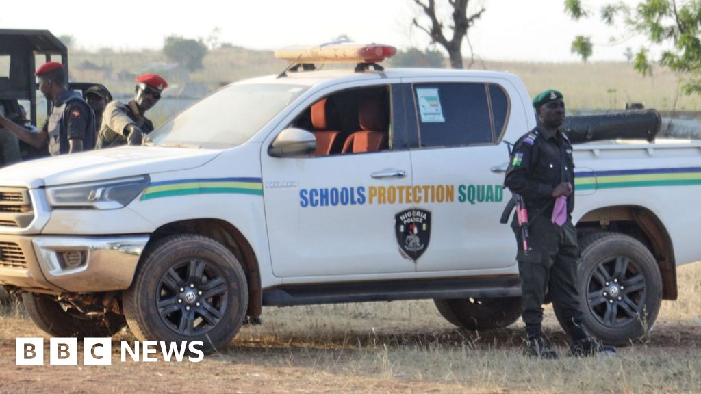 C&aacute;c nữ sinh Nigeria được trả tự do sau vụ bắt c&oacute;c ở bang Kebbi