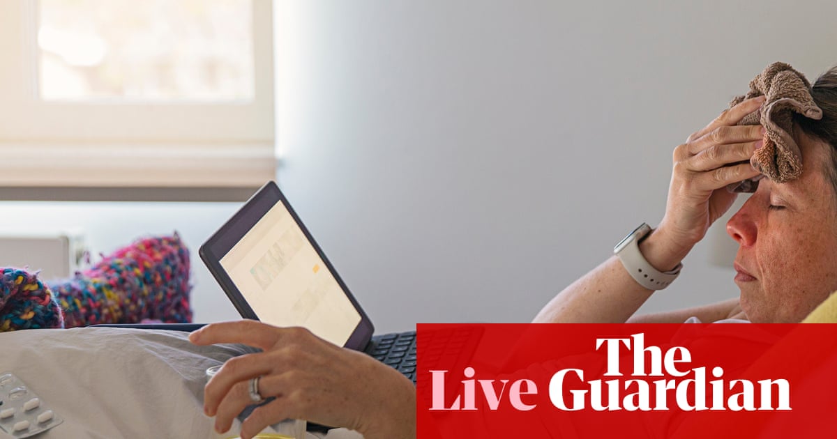 Một người ph&aacute;t biểu trong cuộc họp b&aacute;o