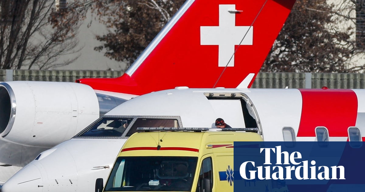 Khu vực xảy ra hỏa hoạn tại Crans-Montana được che chắn v&agrave; r&agrave;o chắn tạm thời