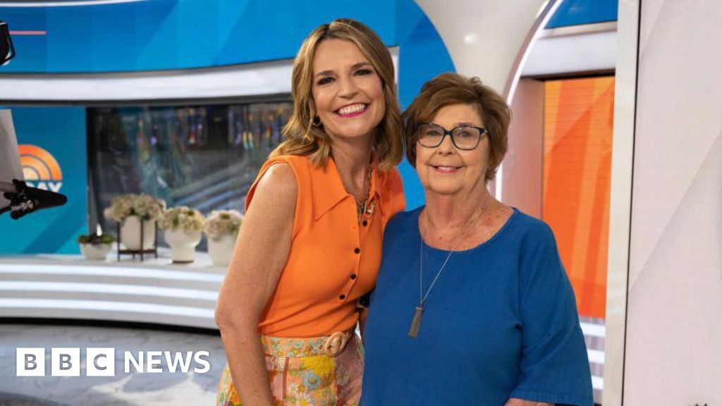 Savannah Guthrie v&agrave; mẹ Nancy Guthrie v&agrave;o năm 2023