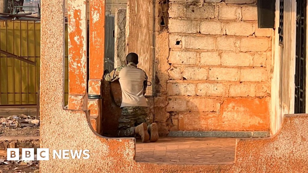 Th&agrave;nh vi&ecirc;n vũ trang tại Kidal, Mali