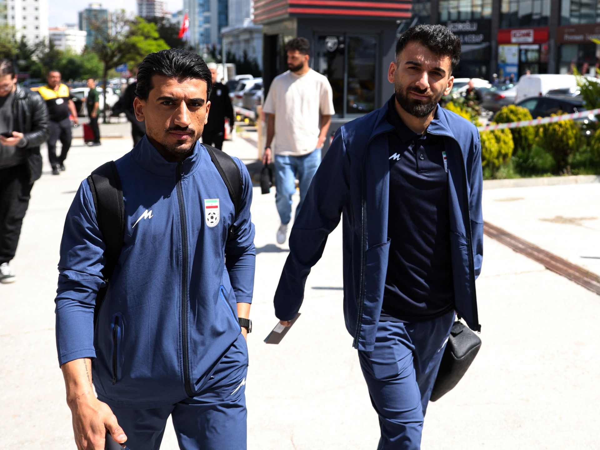 C&aacute;c cầu thủ đội tuyển b&oacute;ng đ&aacute; Iran tập luyện tại Turkiye
